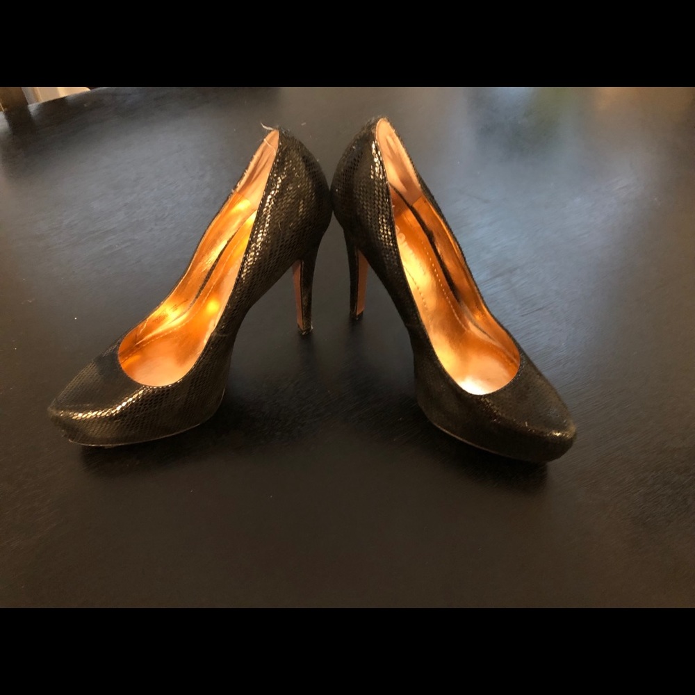 BCBG SHoes